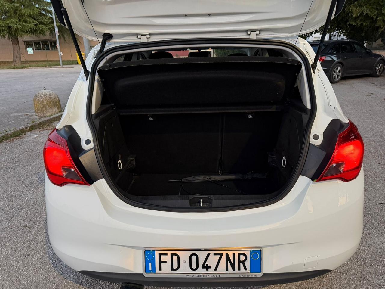 Opel Corsa 1.4 90CV GPL Tech 5 porte Innovation