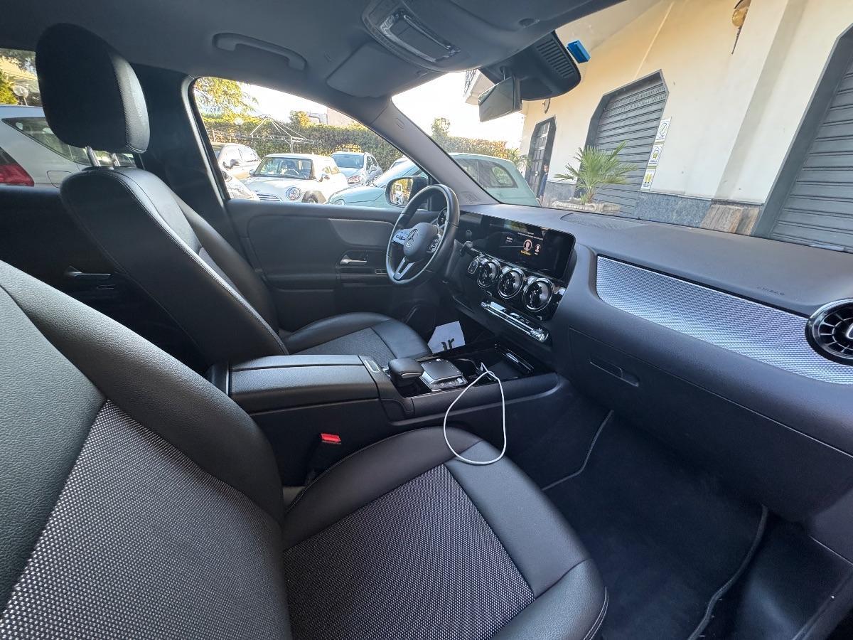 MERCEDES Classe GLA 180 d Automatic Executive