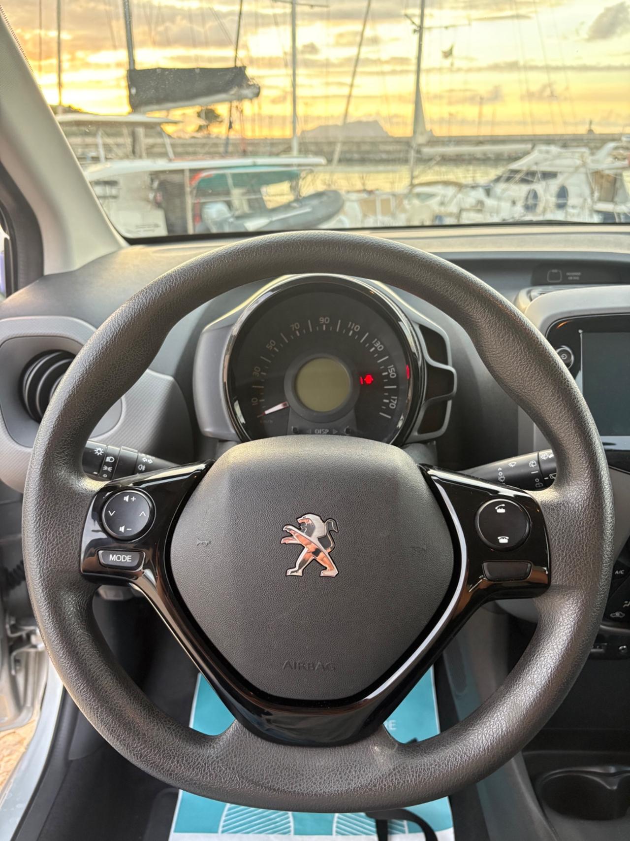 Peugeot 108 VTi 72 5 porte Allure