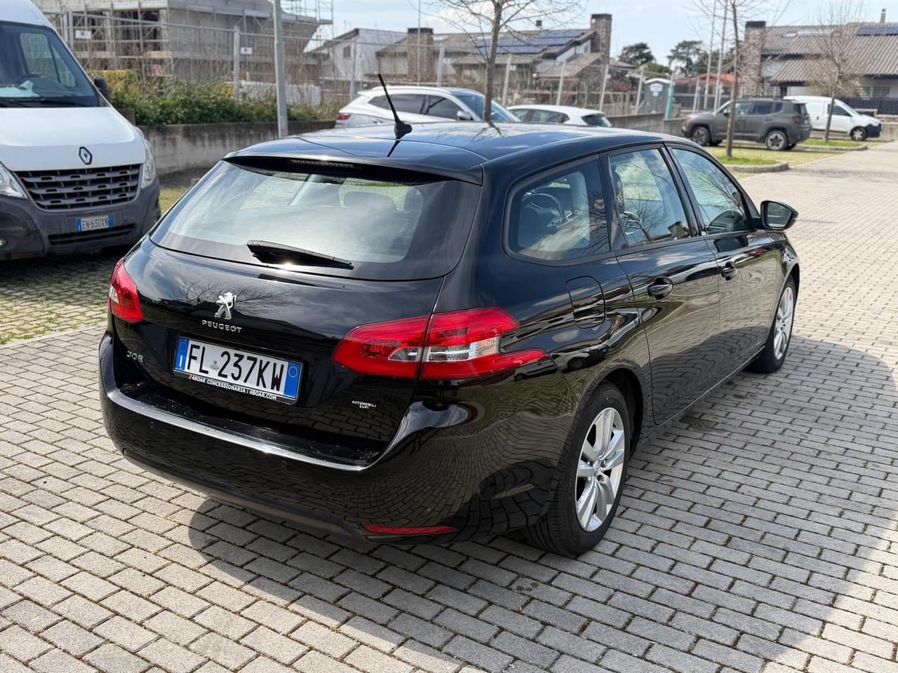 Peugeot 308 BlueHDi 120CV Business *MINIRATE*