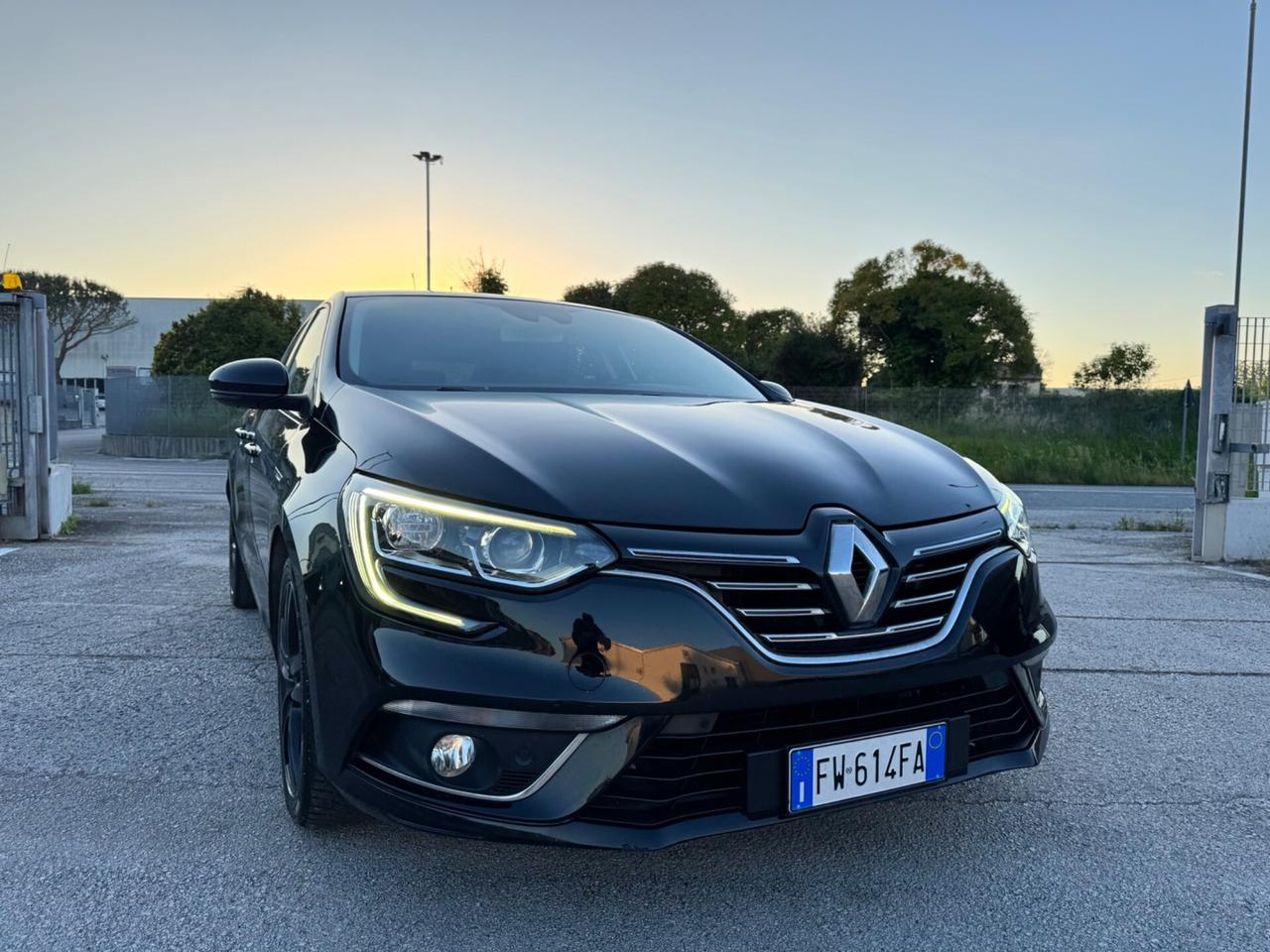 RENAULT MEGANE 1.5 Dci Intens - Led ambient Navi