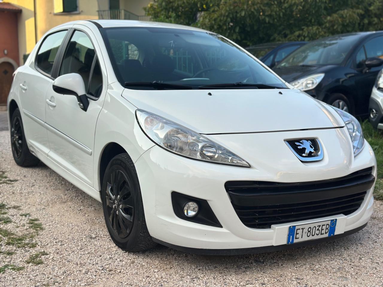 Peugeot 207 1.4 8V 75CV 5p. ECO GPL NEOPAT KMCERT GARANZ
