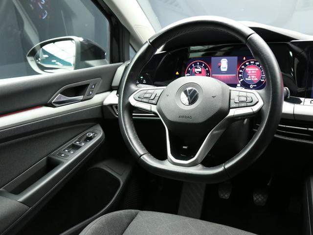 VOLKSWAGEN Golf Variant 1.0 TSI Life