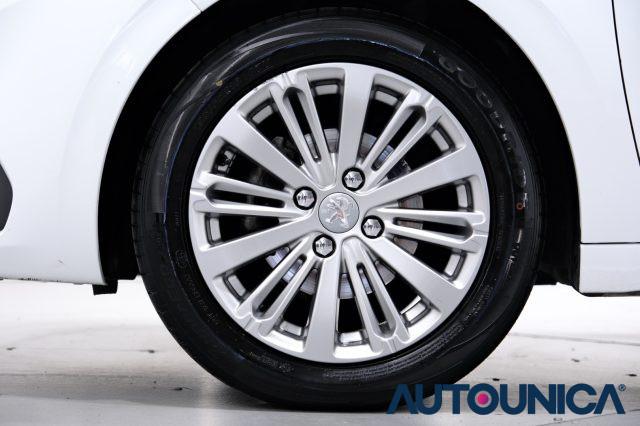 PEUGEOT 208 PURETECH 82CV 5 PORTE ACTIVE NEOPATENTATI