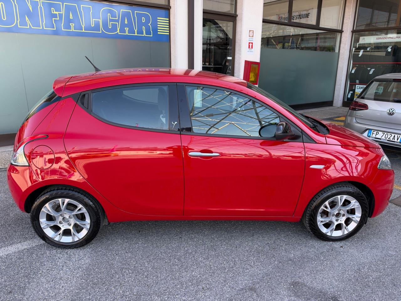 Lancia Ypsilon 1.2 69 CV 5 porte 2016