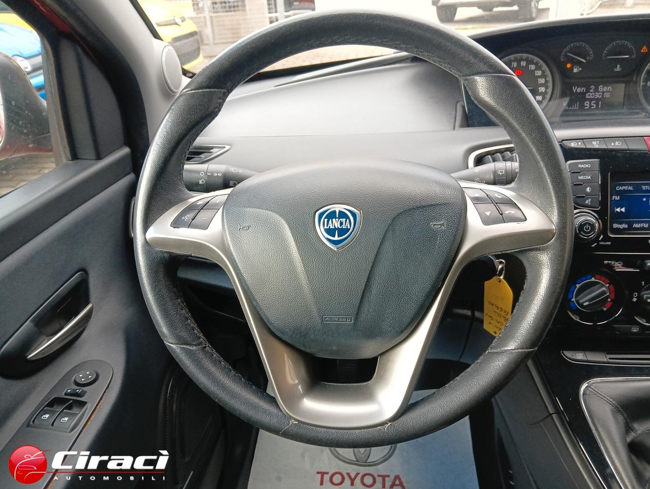 Lancia Ypsilon 1.2 69 CV 5p GPL Gold