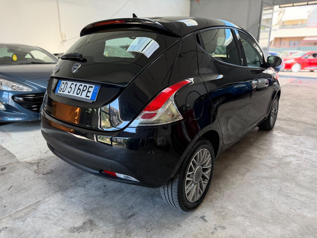 Lancia Ypsilon 1.2 Platinum