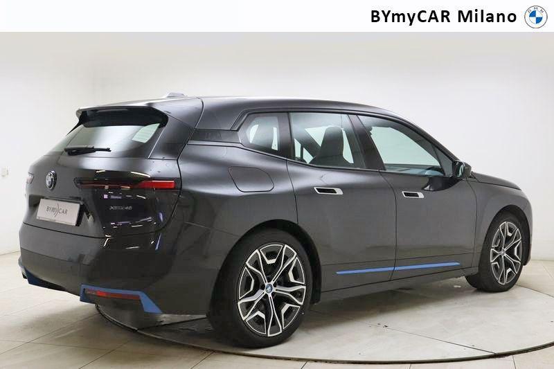 BMW iX 40 pacchetto sportivo xDrive