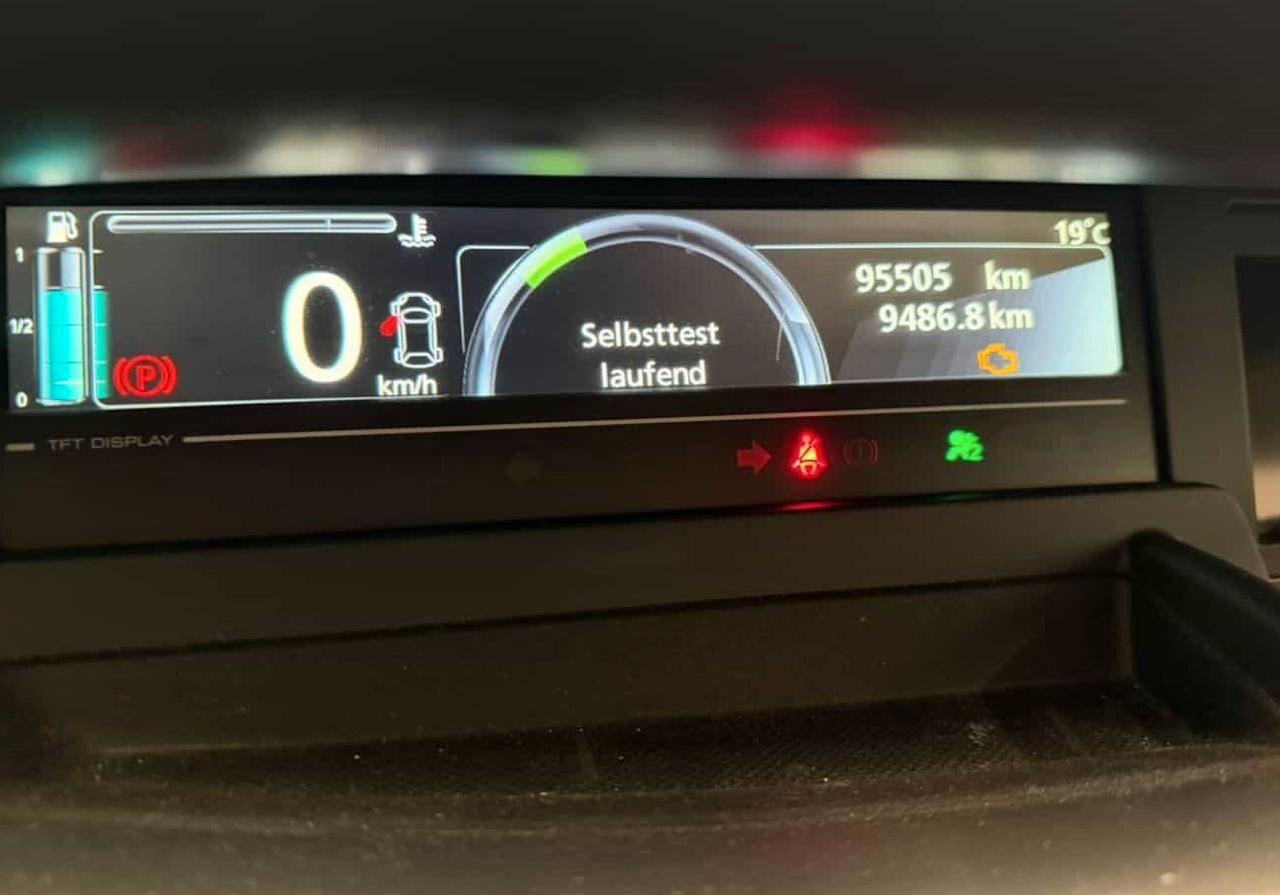Renault Scenic Scénic XMod 1.2 TCe 130CV SINISTRATA