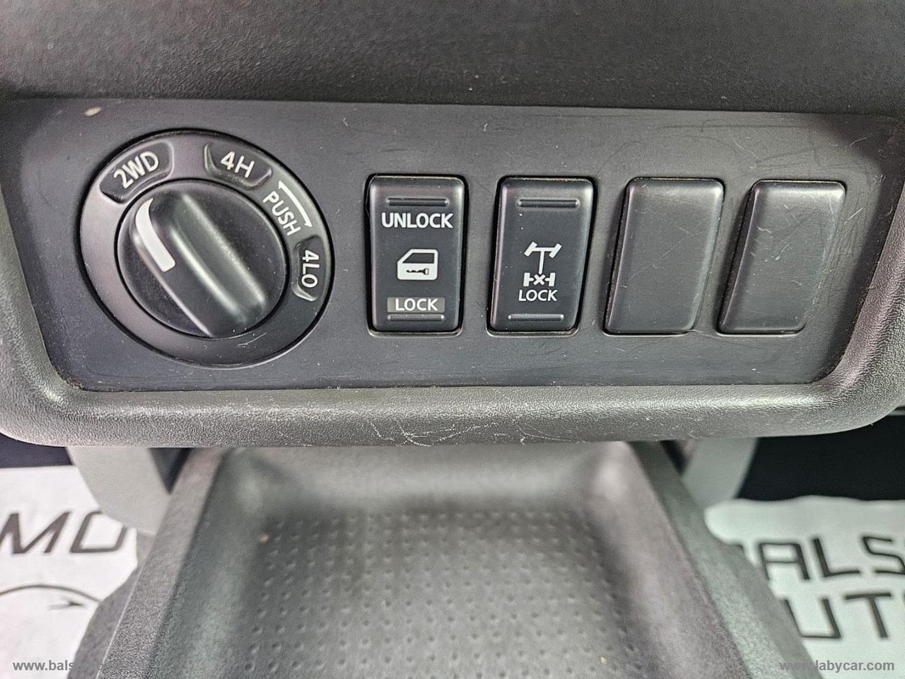 NISSAN Navara 2.5 dCi 4p. Double Cab XE