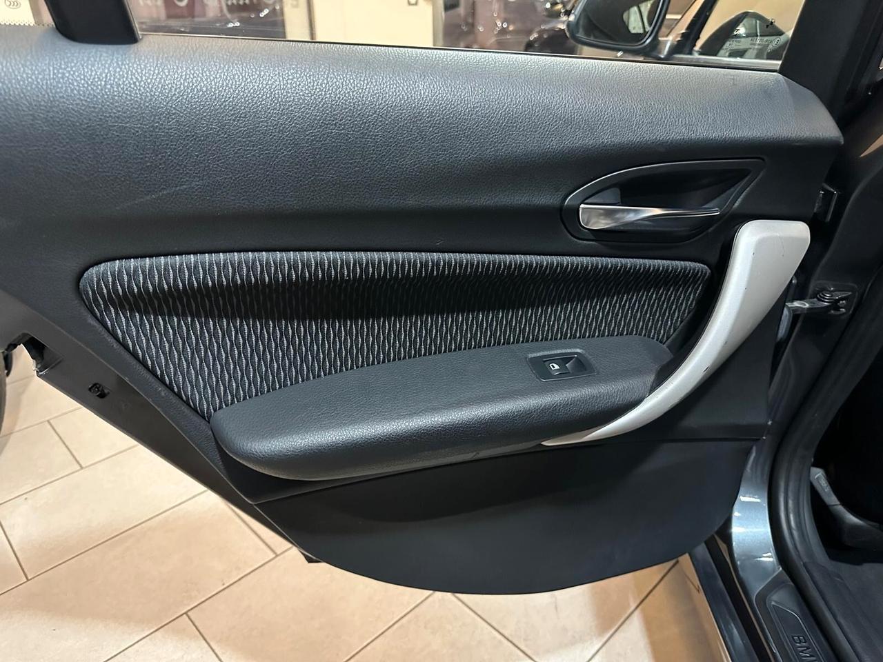 Bmw 116 116d 5p. Urban