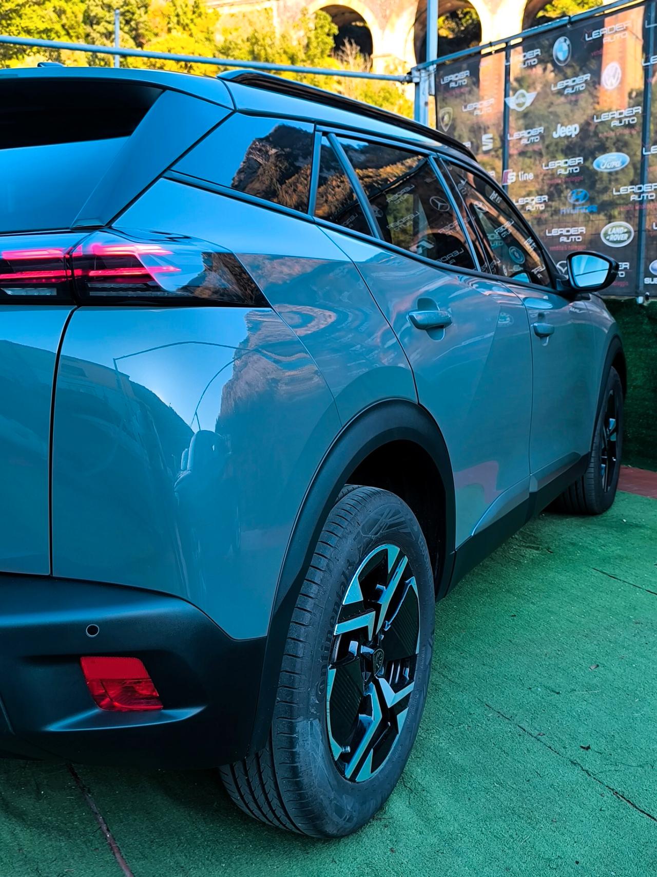 Peugeot 2008 PureTech Allure 3.000 km UNICO PROPRIETARIO