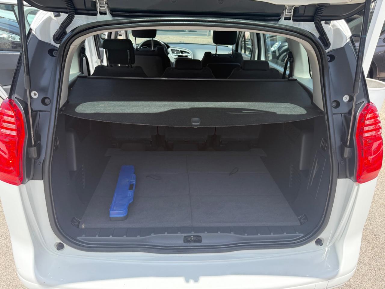 Peugeot 5008 1.6 HDi 112CV Business 5P