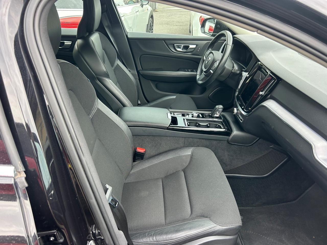 Volvo V60 T6 Recharge AWD Plug-in Hybrid Inscription