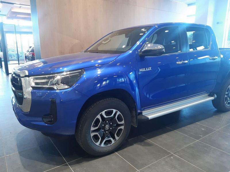 Toyota Hilux 2.4 D-4D A/T 4WD 4 porte Double Cab Executive