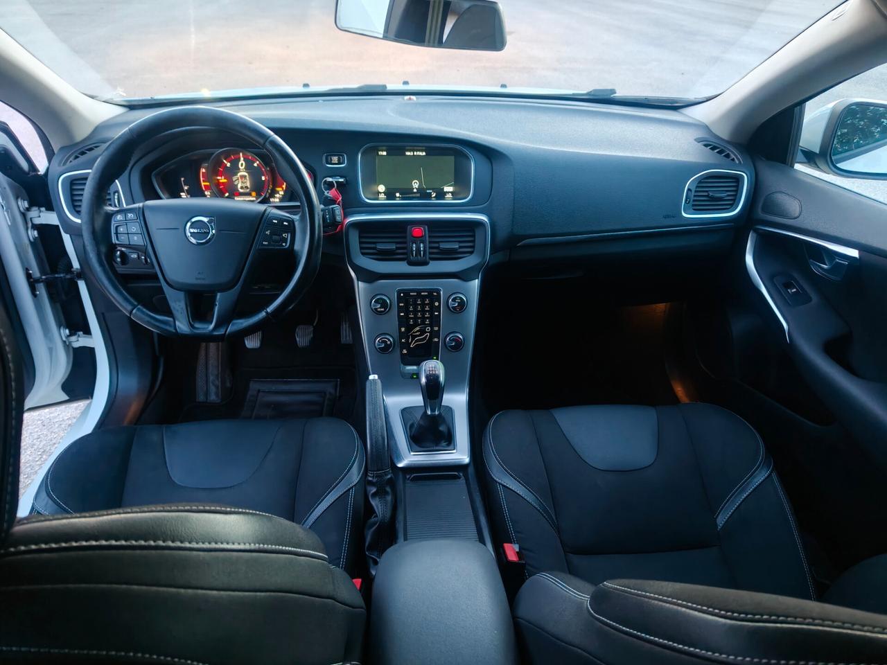 Volvo V40 D3 2.0D 120cv Momentum