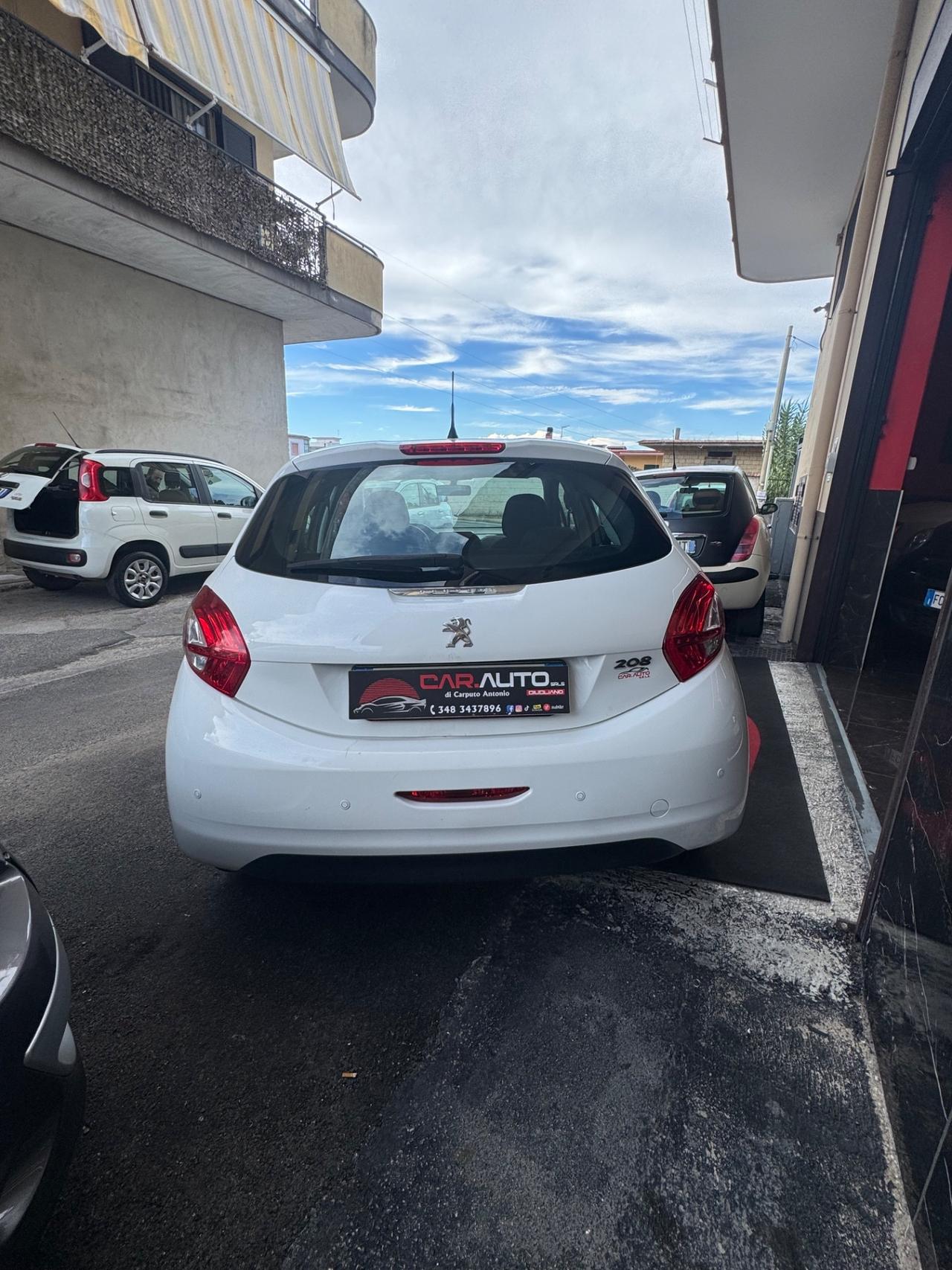 Peugeot 208 1.4 HDi 68 CV 5 porte Allure