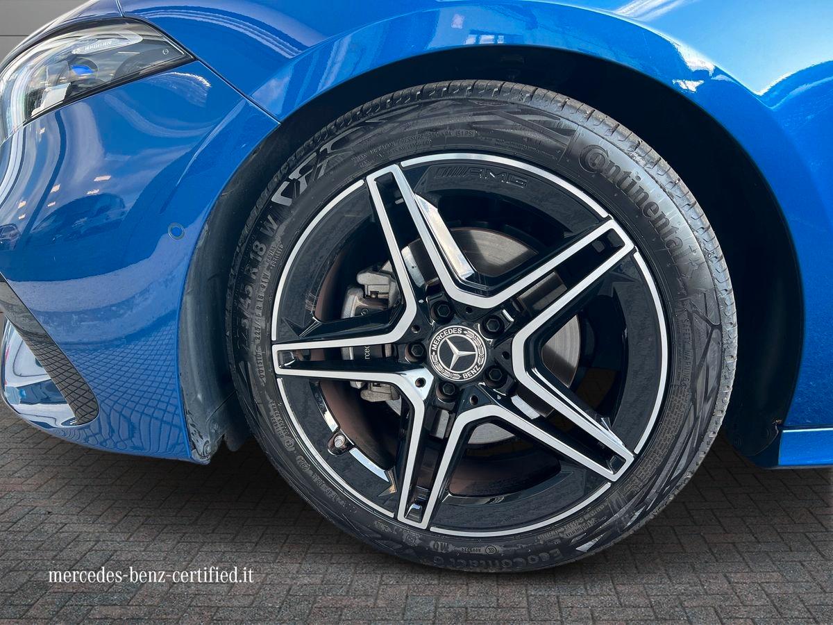 Mercedes-Benz A 180 AMG Line Advanced auto