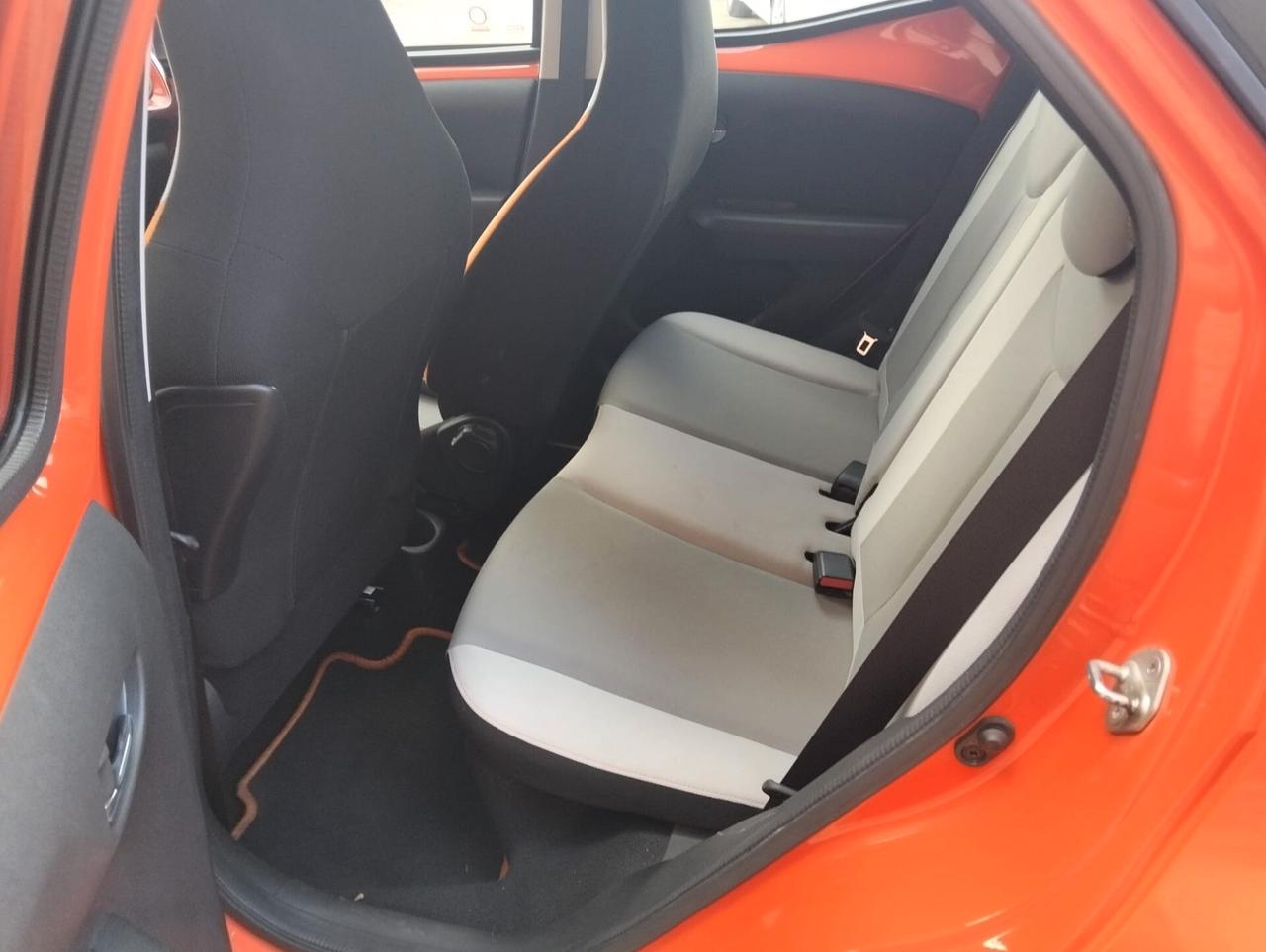 Toyota Aygo 1.0 VVT-i 69 CV 5 porte x-clusiv MMT