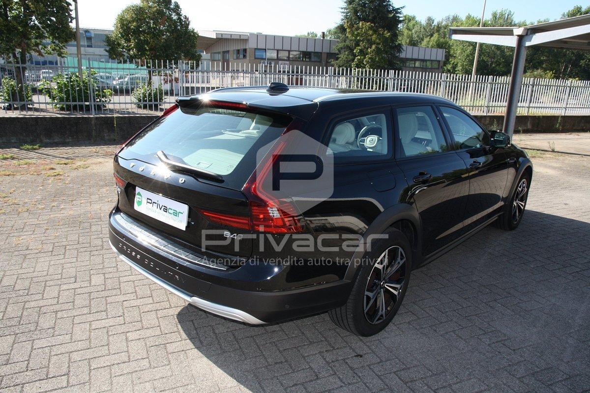 VOLVO V90 Cross Country B4 (d) AWD automatico Plus