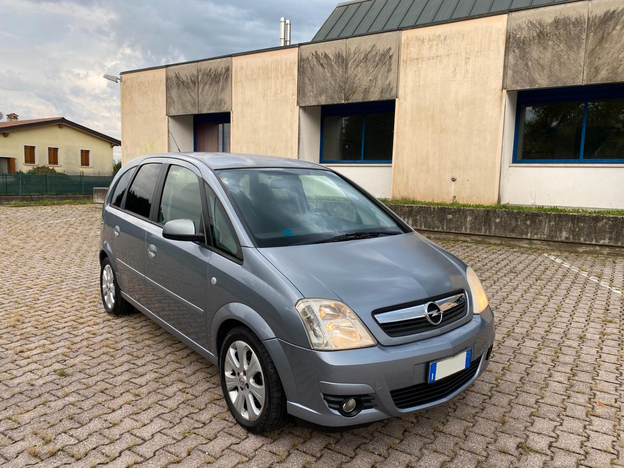 Opel Meriva 1.4i Cosmo OK NEOPATENTATO