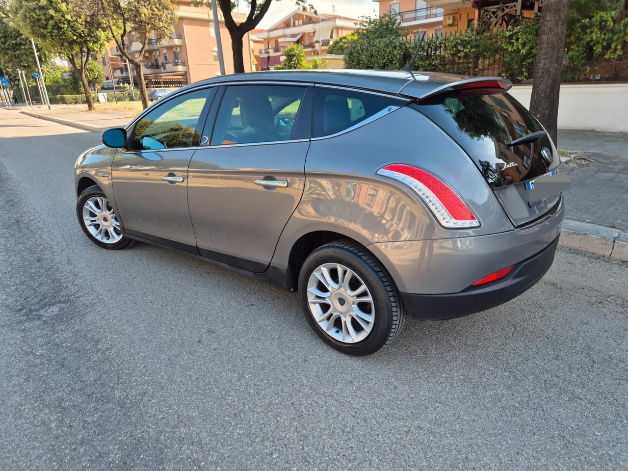 Lancia Delta oro 1.6 MJT 120cv anno 09