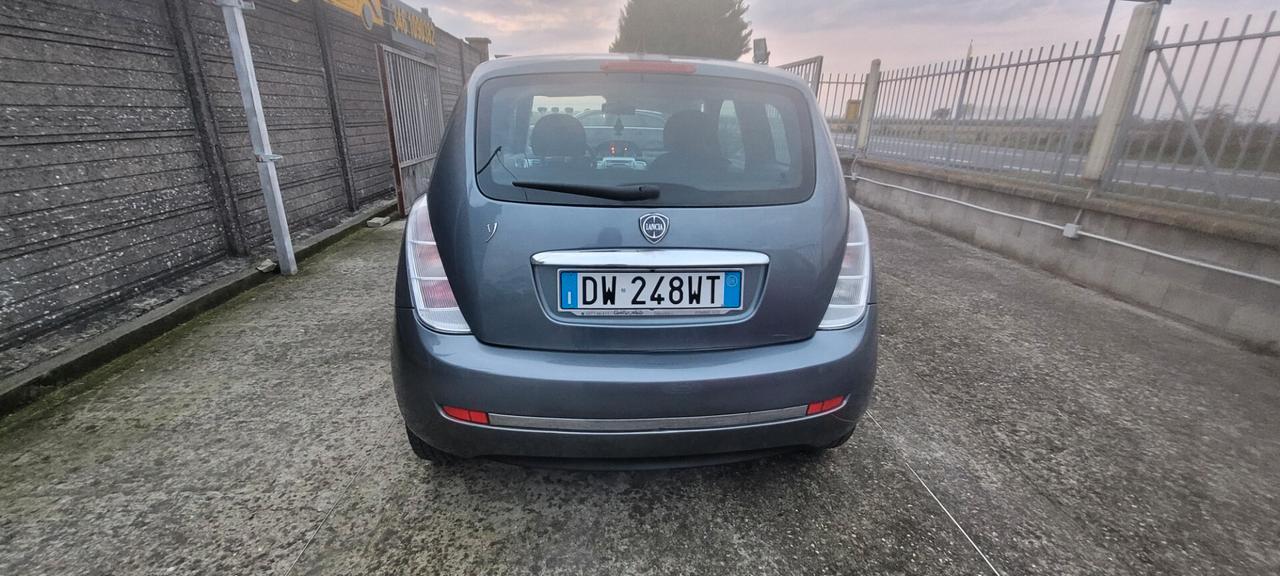 Lancia Ypsilon 1.2 Argento