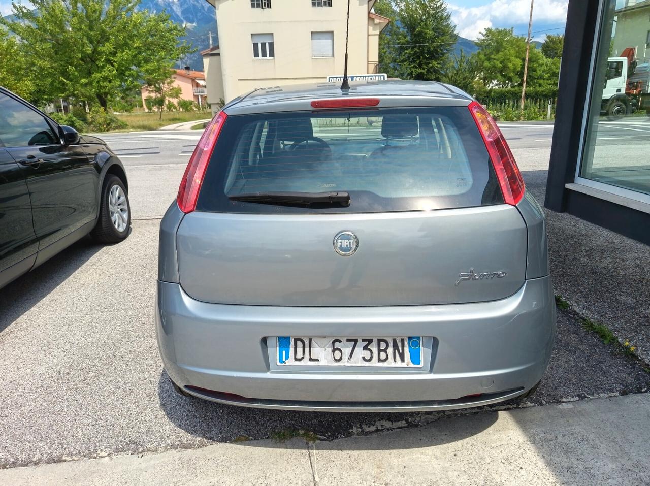 Fiat Grande Punto 1.3 MJT 75 CV 5 p - LEGGI