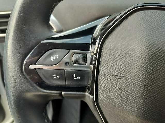 Peugeot 3008 BlueHDi 130 S&S Allure Pack