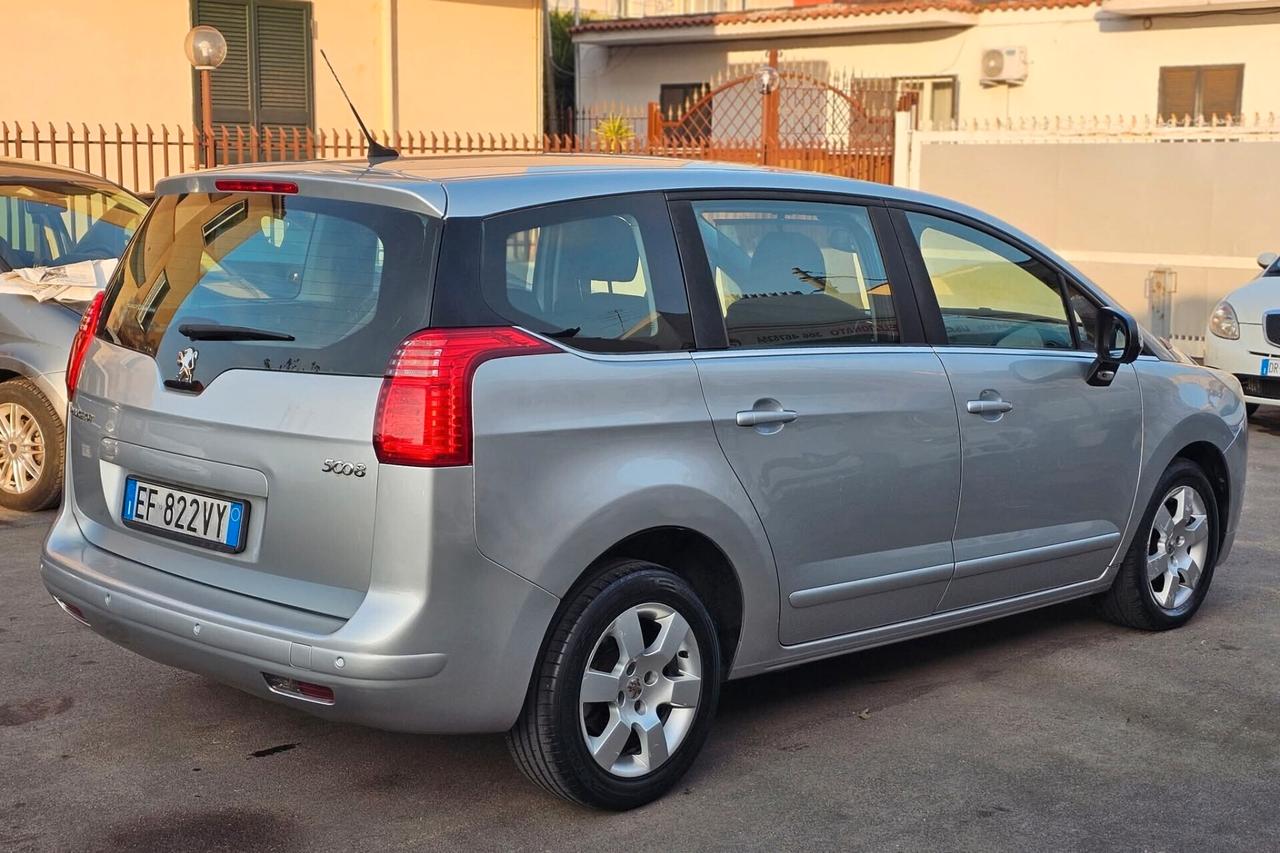 Peugeot 5008 1.6 HDi 112CV Tecno 7 posti