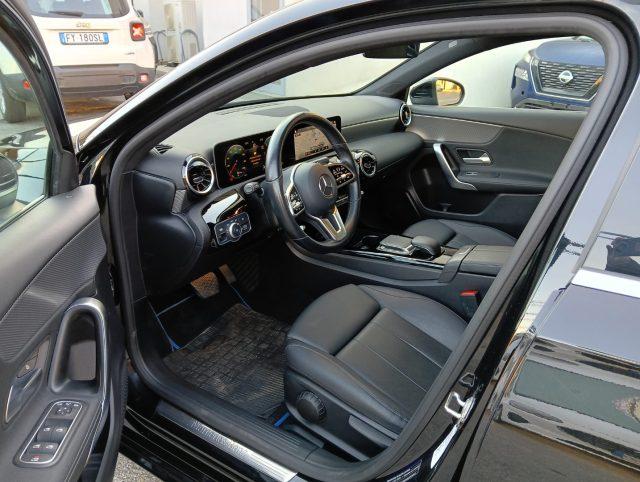 MERCEDES-BENZ A 180 d Automatic Premium