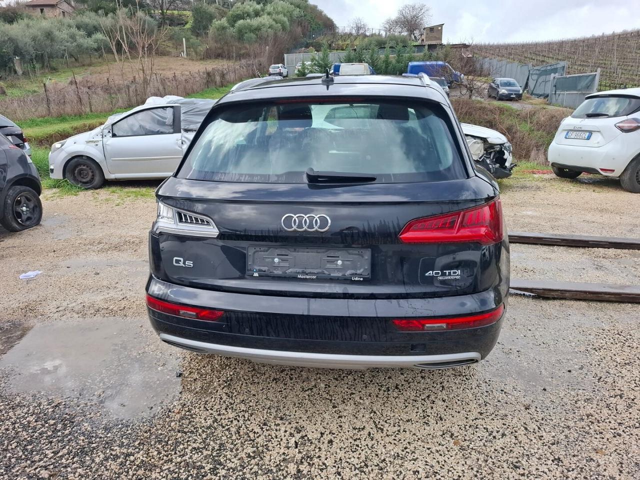 AUDI Q5 2019 S-LINE AUT.4.0 SINISTRATA