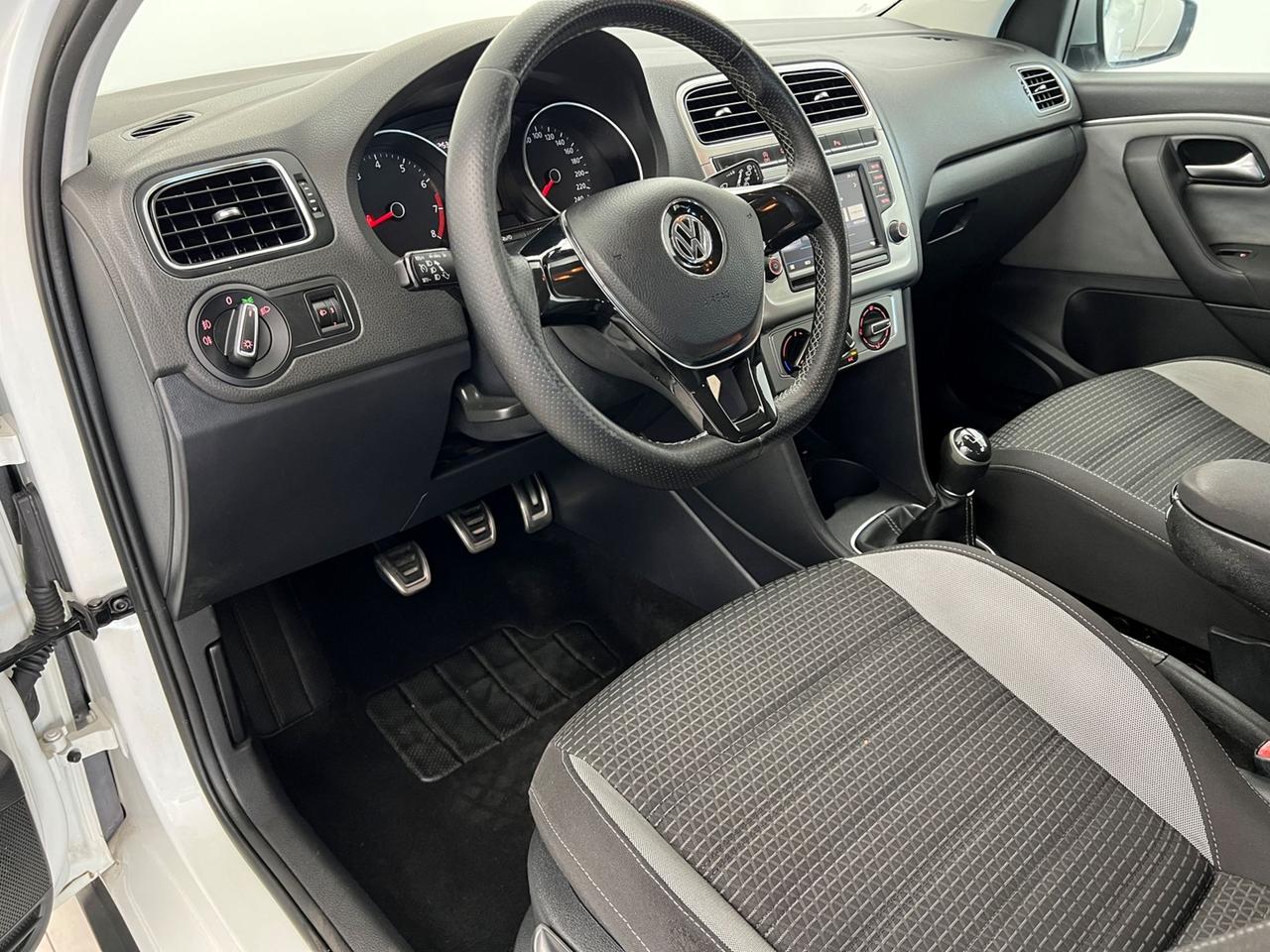 VOLKSWAGEN Polo V 2014 Polo 5p 1.2 tsi bm Cross