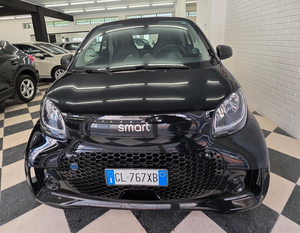 Smart ForTwo EQ elettrica cabrio Passion