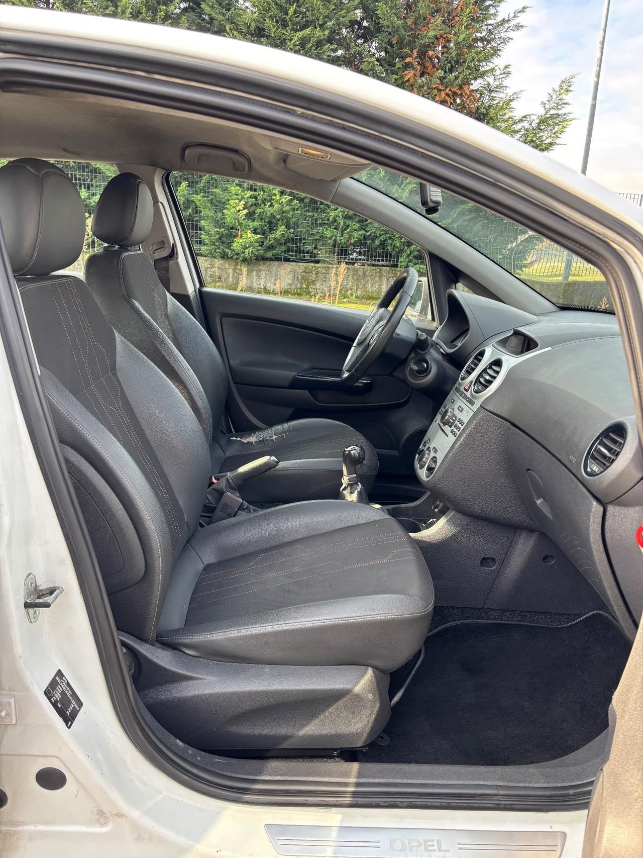 Opel Corsa 1.2 85CV 5 porte GPL-TECH Edition