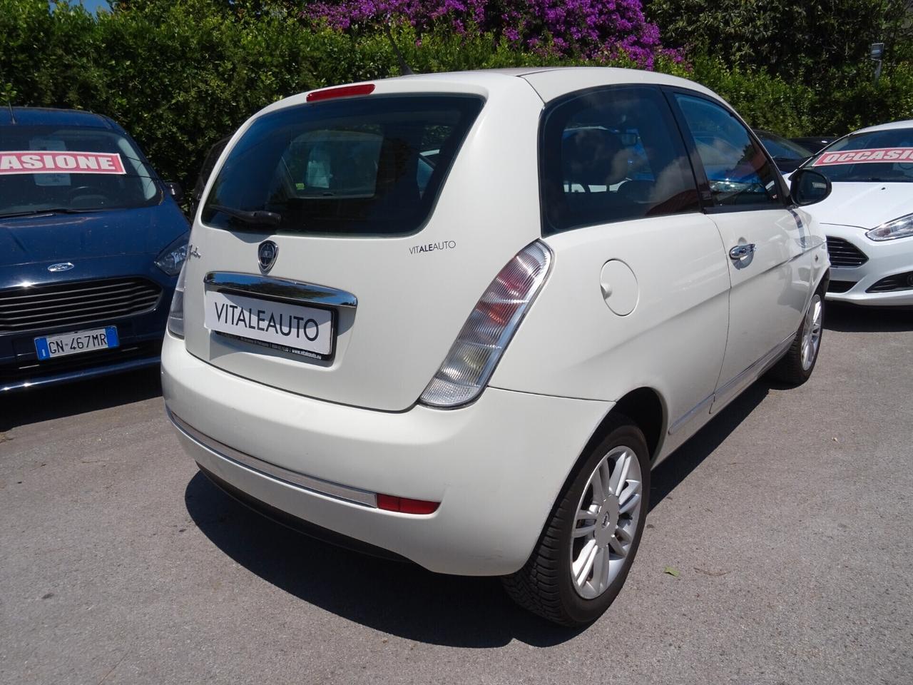 Lancia Ypsilon 1.2 69 CV UNYCA OK NEOPATENTATI