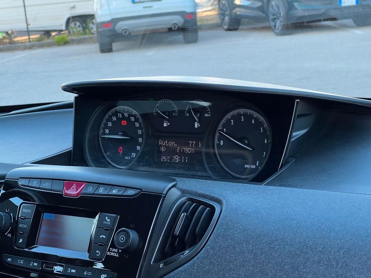 Lancia Ypsilon 1.0 FireFly 5 porte S&S Hybrid Silver Plus