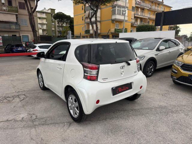 TOYOTA iQ 1.0 Sol
