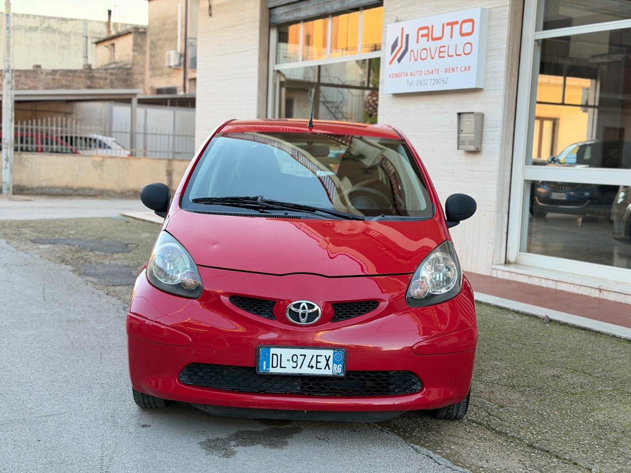 Toyota Aygo 1.0 12V VVT-i 5 porte Sol