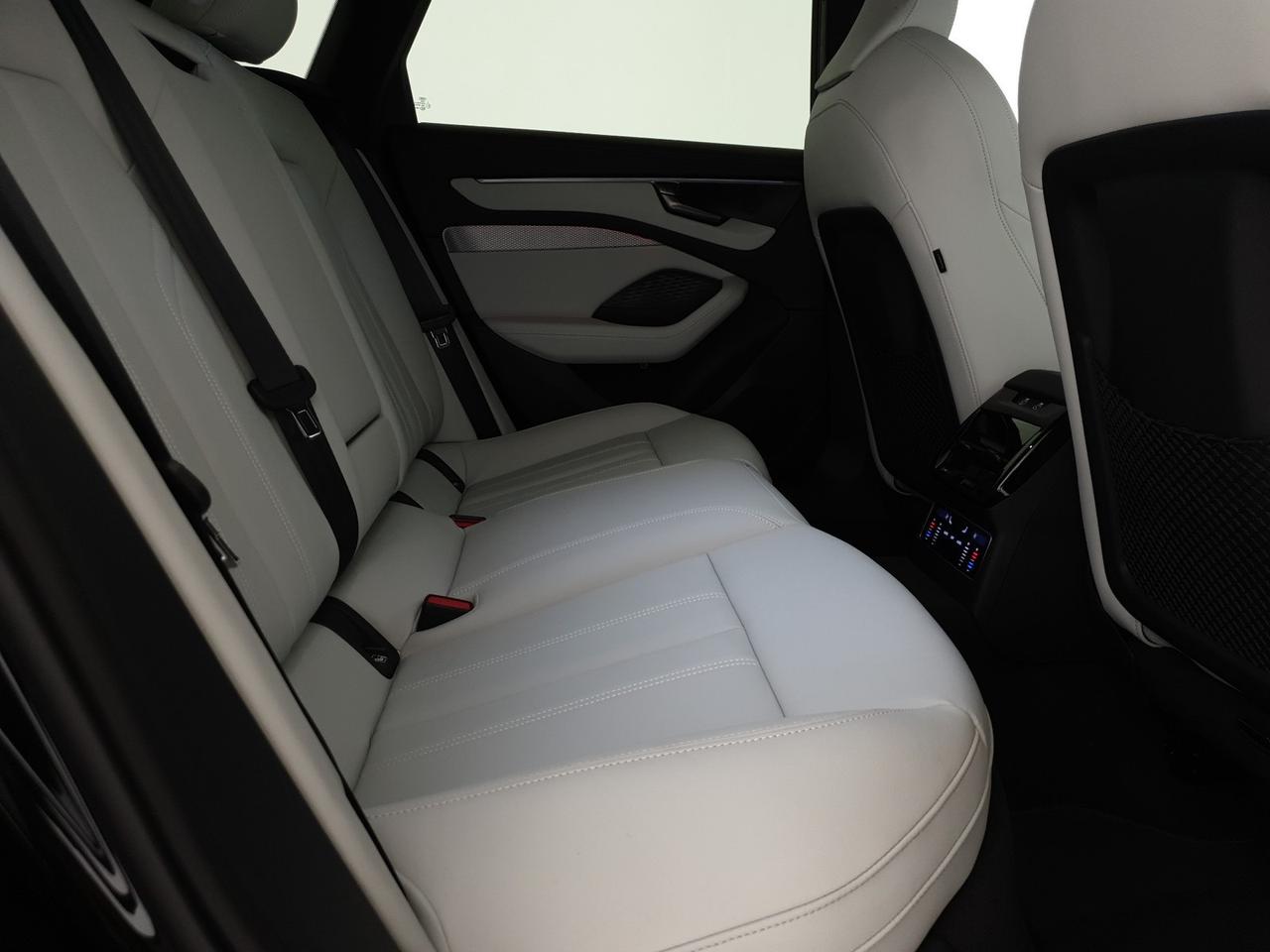 2.0e-hybrid 367CV quattro S tronic S line Edition