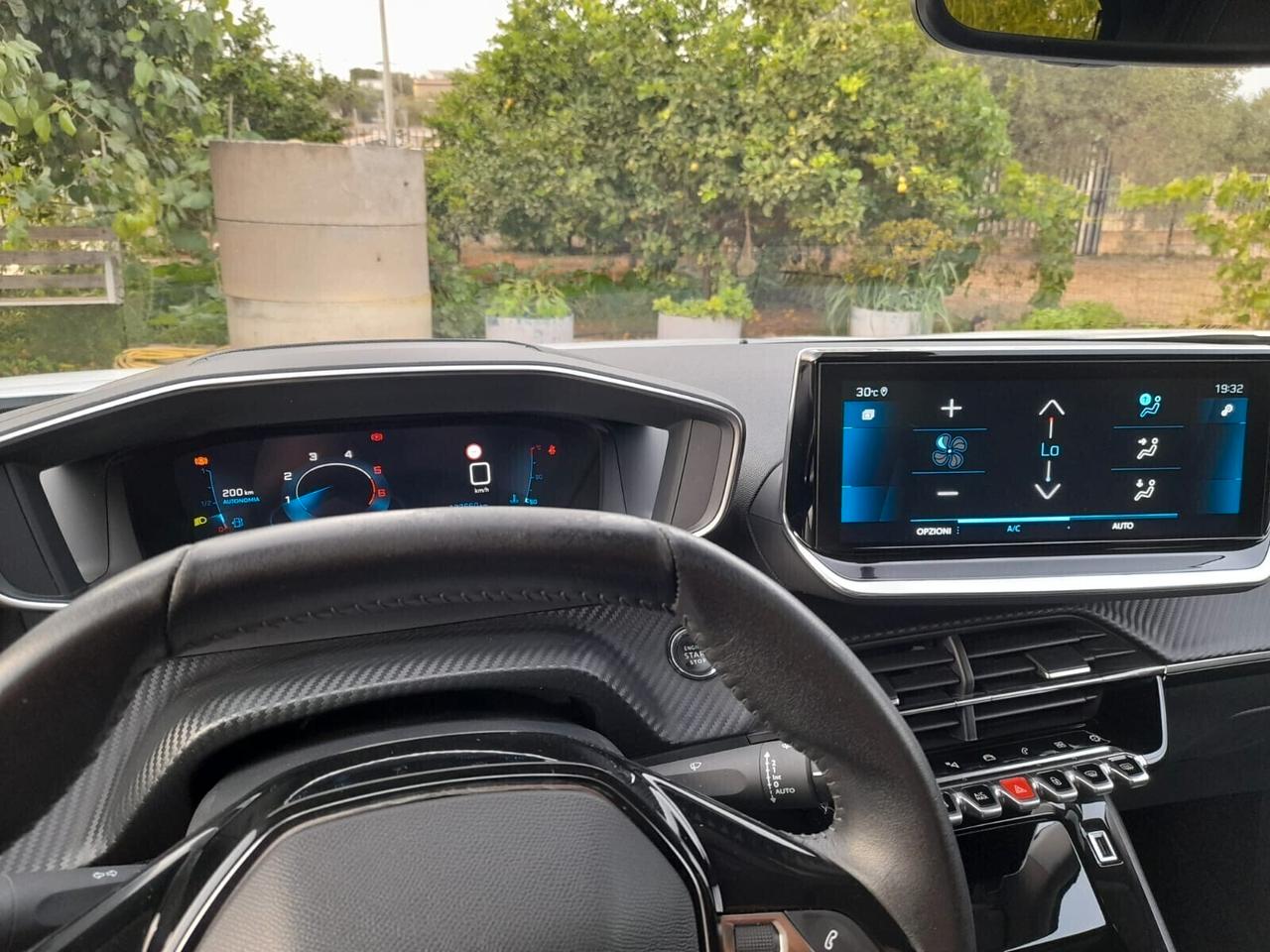 Peugeot 2008 BlueHDi 110 S&S Allure Pack
