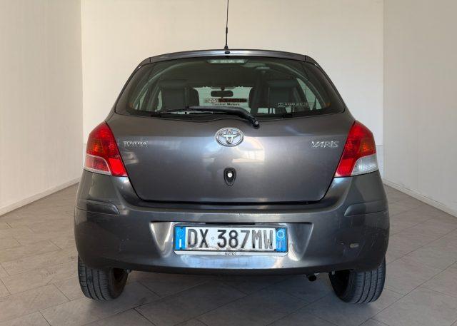 TOYOTA Yaris 1.0 5 porte Luxury pack