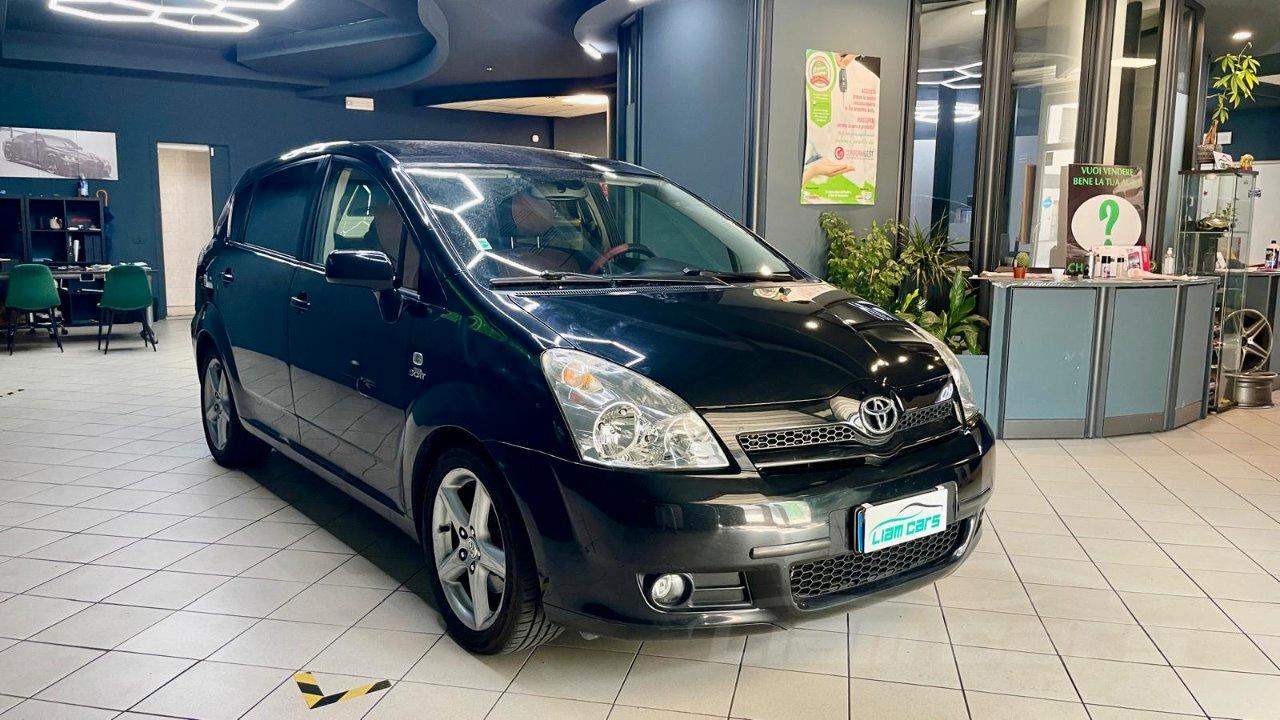 Toyota Corolla Verso 2.2 d-4d 177cv 5p.ti