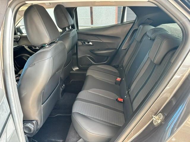 Peugeot 2008 PureTech 100 S&S Allure Navi Pack