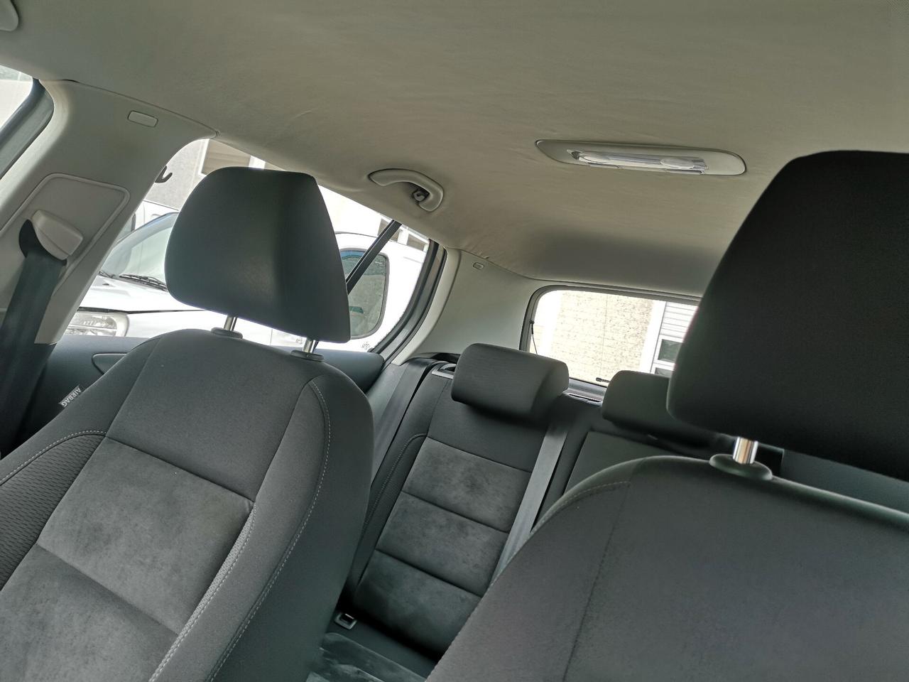 Volkswagen Golf 1.6 TDI DPF 5p. Highline