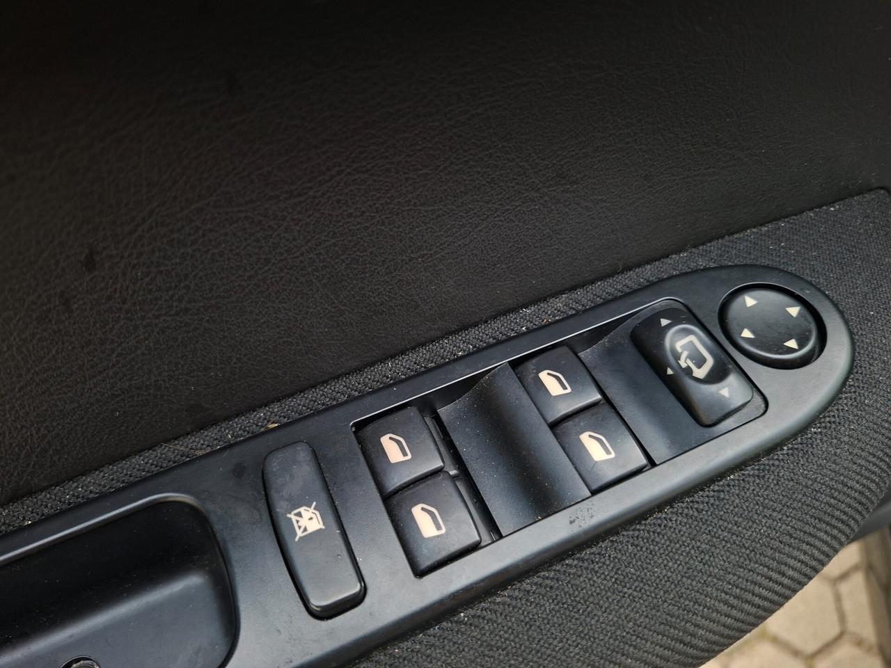 Peugeot 307 CC 1.6 16v Tecno *NEOPATENTATI*