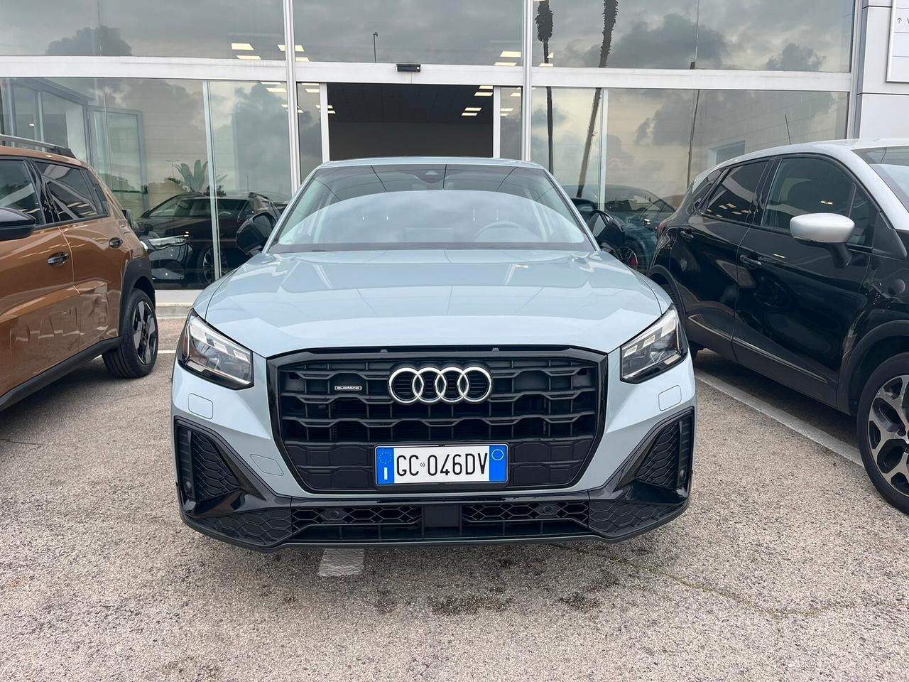 Audi Q2 35 TDI quattro S tronic Identity Black