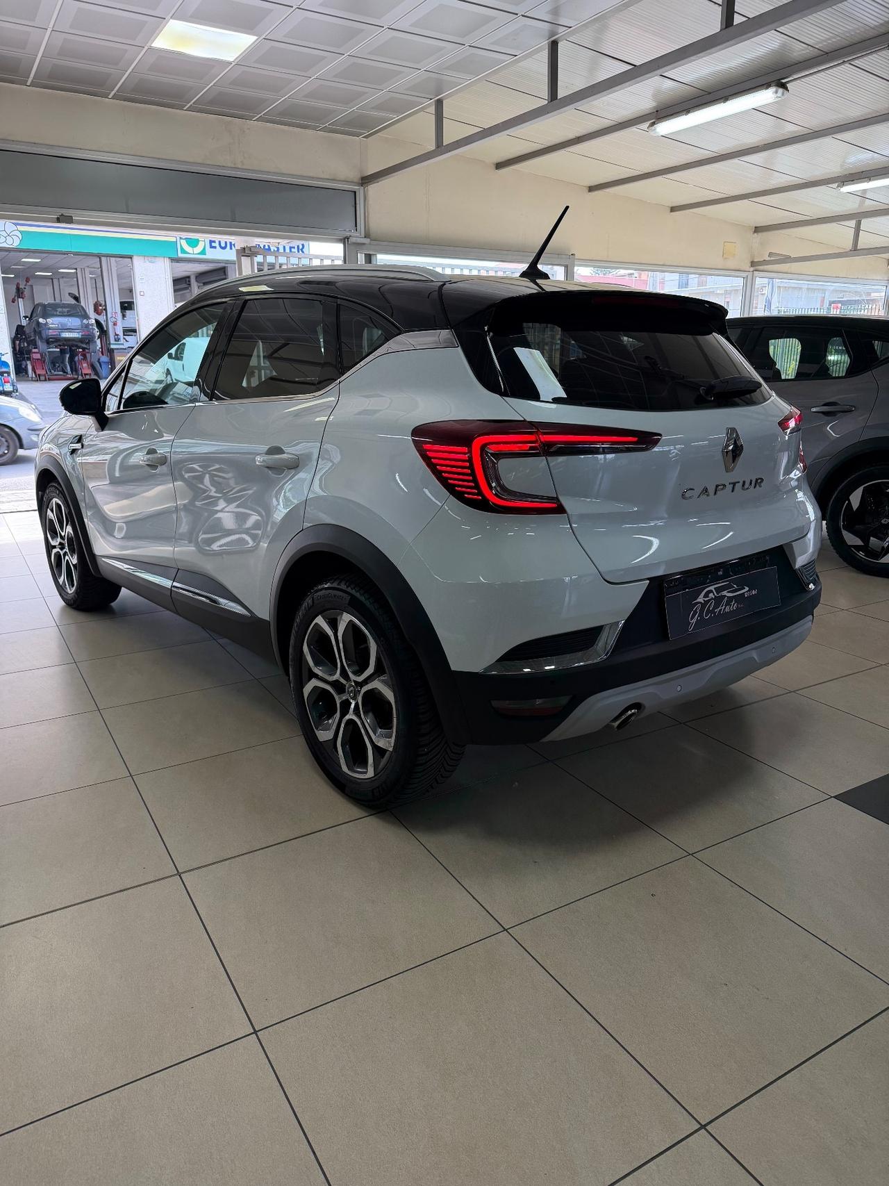 Renault Captur Blue dCi 115 CV EDC Zen