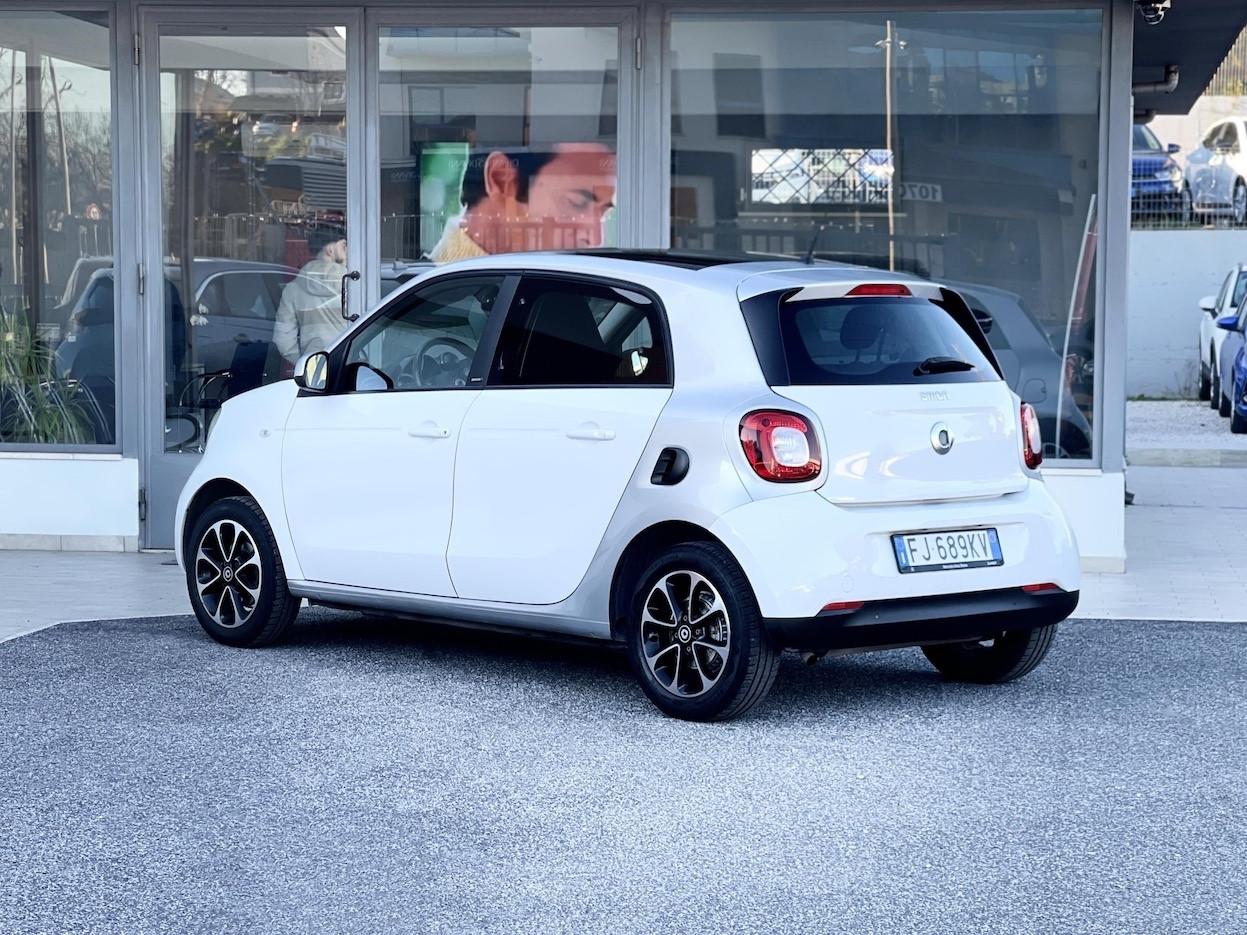 Smart ForFour 1.0 Benzina 71CV E6 Automatica Neo. - 2017
