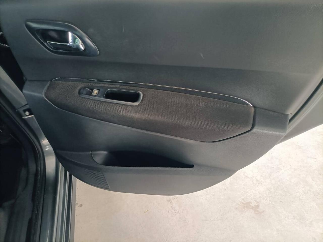 Peugeot 3008 1.6 HDi 112CV Premium 04/2011